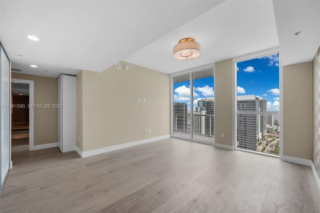 For Sale: $3,800,000 (5 beds, 5 baths, 3004 Square Feet)