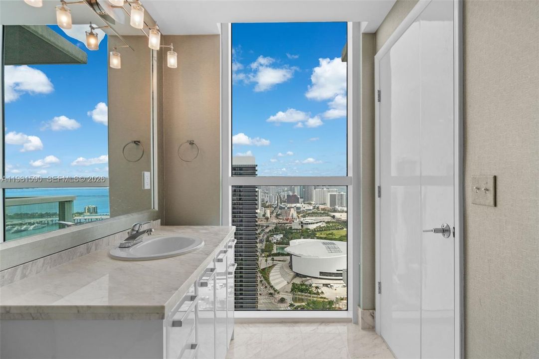 For Sale: $3,800,000 (5 beds, 5 baths, 3004 Square Feet)