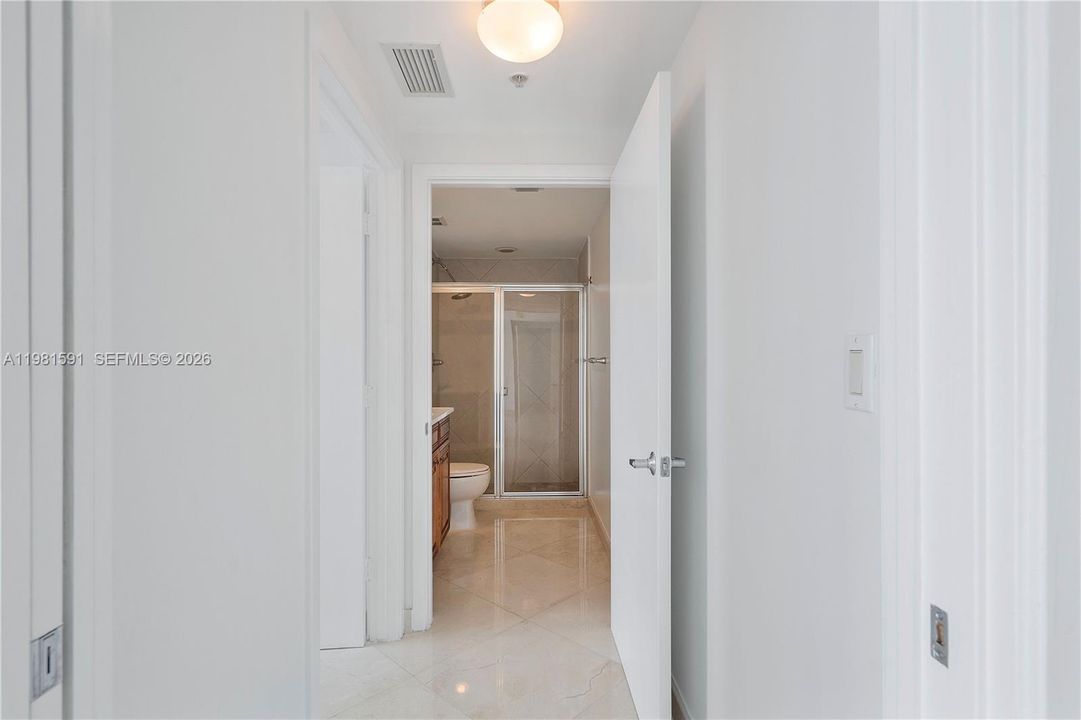 For Sale: $703,000 (2 beds, 2 baths, 1227 Square Feet)