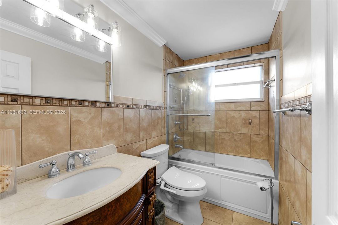 For Sale: $450,000 (4 beds, 3 baths, 1934 Square Feet)