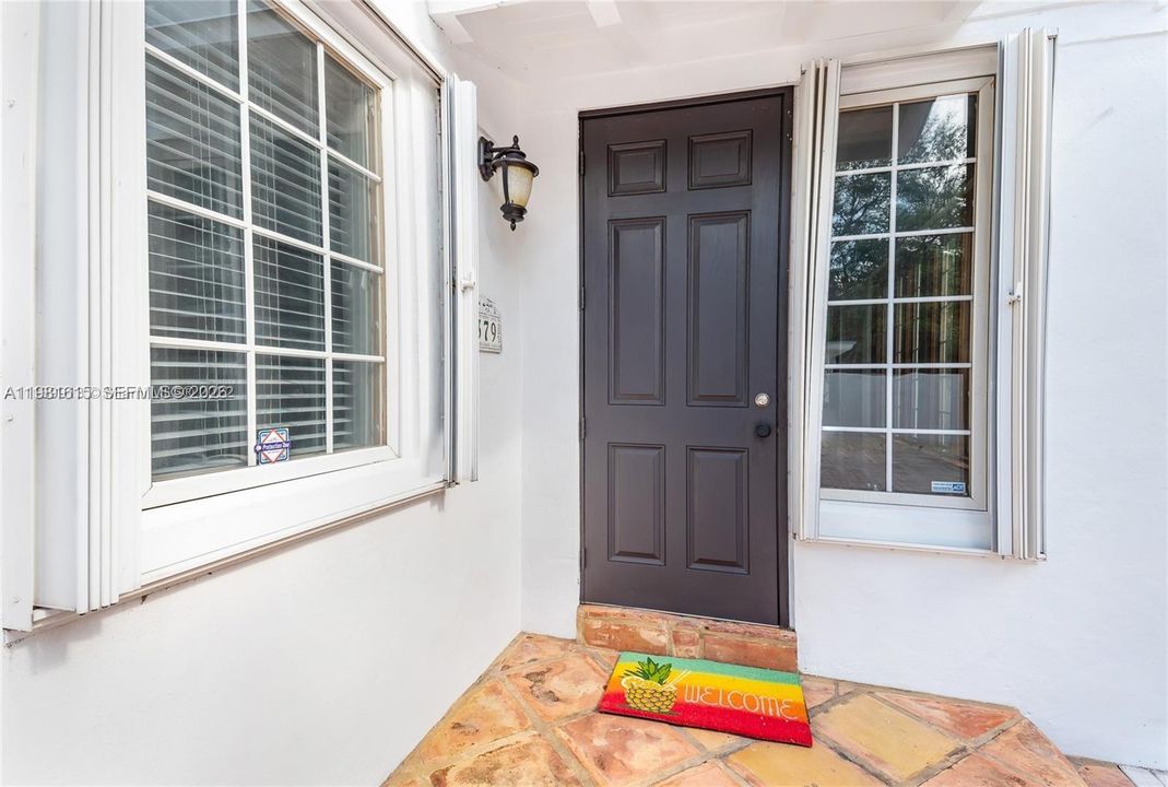 Recientemente alquilado: $9,500 (4 camas, 3 baños, 2360 Pies cuadrados)