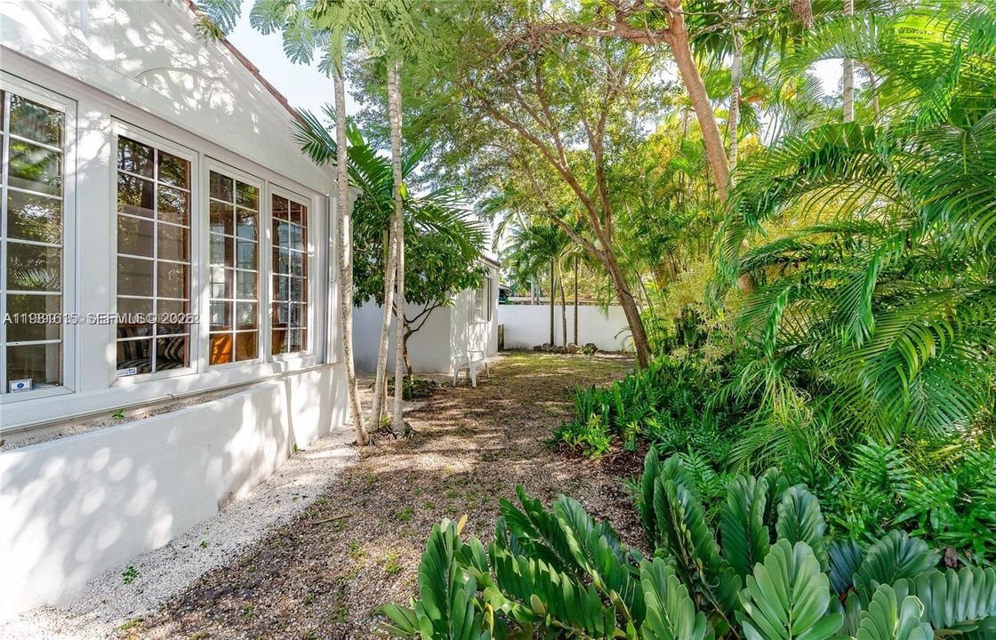Recientemente alquilado: $9,500 (4 camas, 3 baños, 2360 Pies cuadrados)