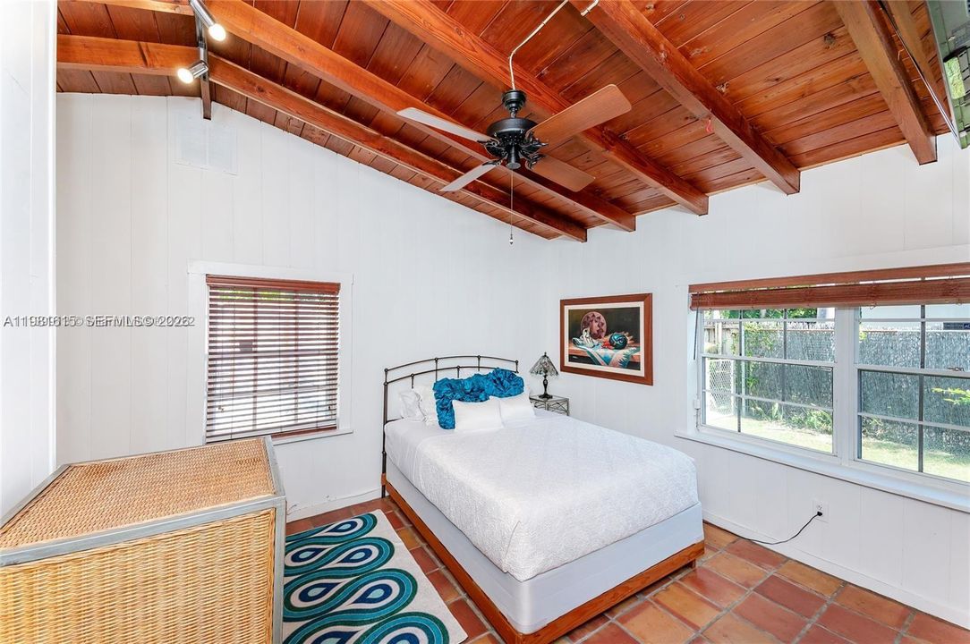 Recientemente alquilado: $9,500 (4 camas, 3 baños, 2360 Pies cuadrados)