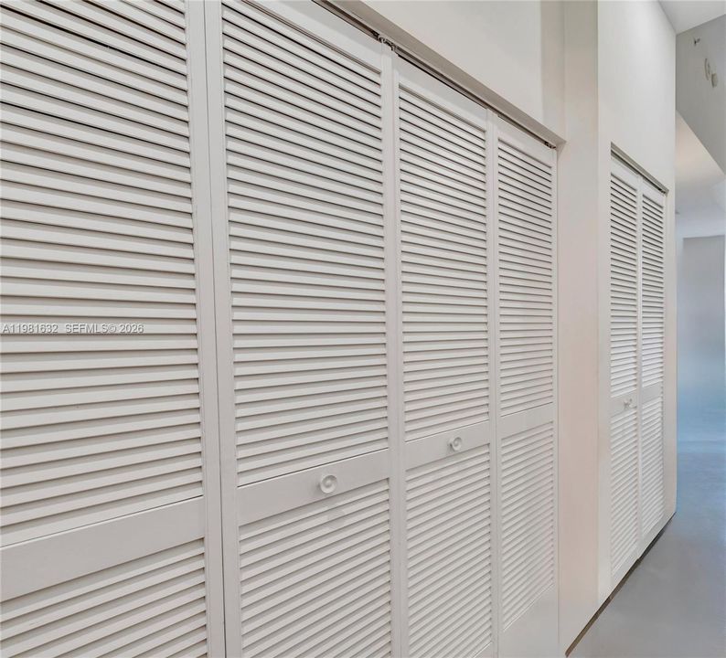 En Venta: $275,000 (0 camas, 1 baños, 560 Pies cuadrados)