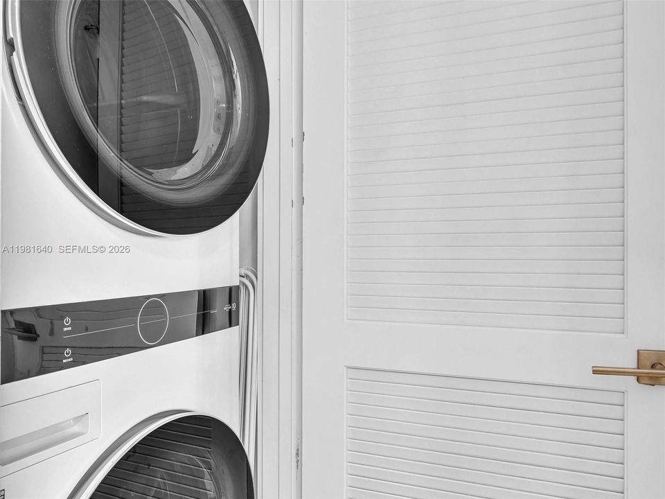 На продажу: $868,000 (2 спален, 2 ванн, 1045 Квадратных фут)