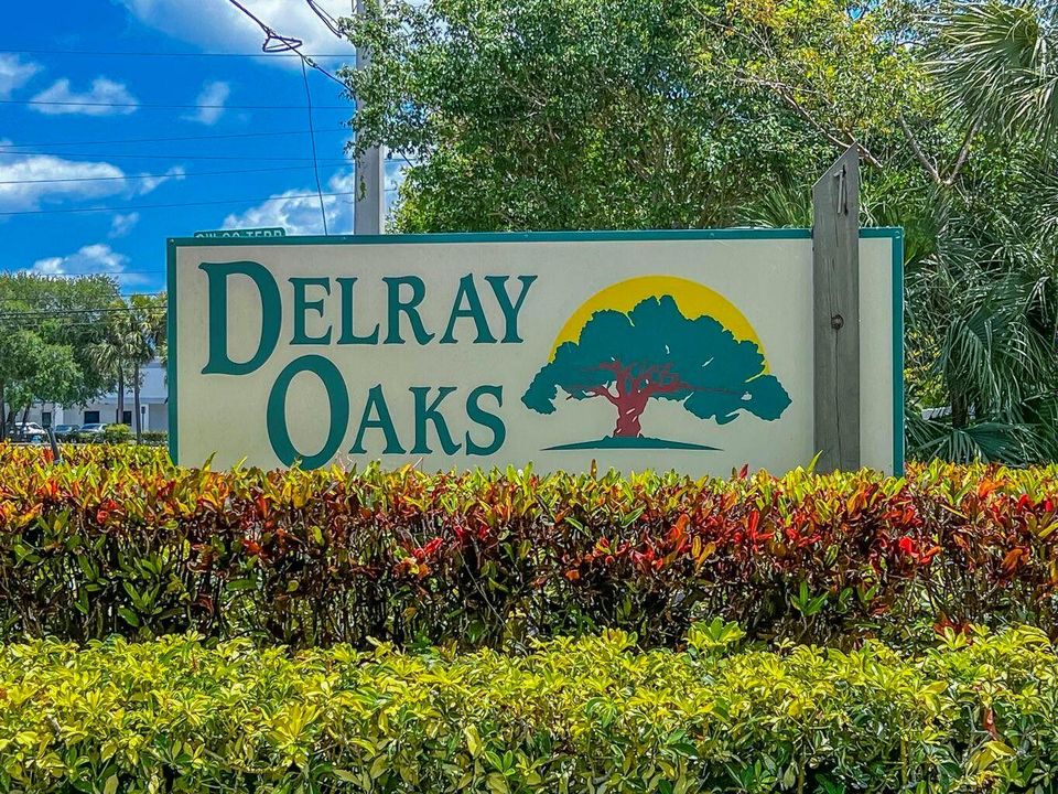 Delray Oaks Sign
