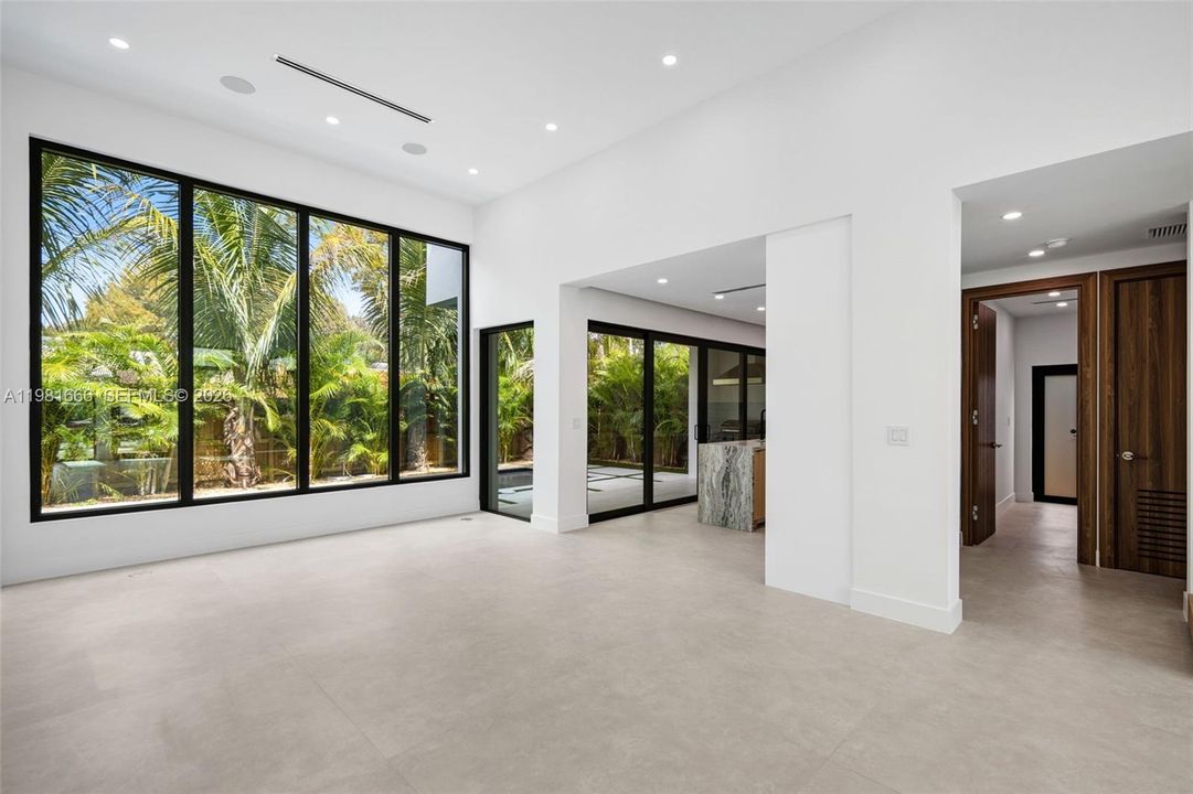 For Sale: $2,350,000 (5 beds, 5 baths, 2690 Square Feet)