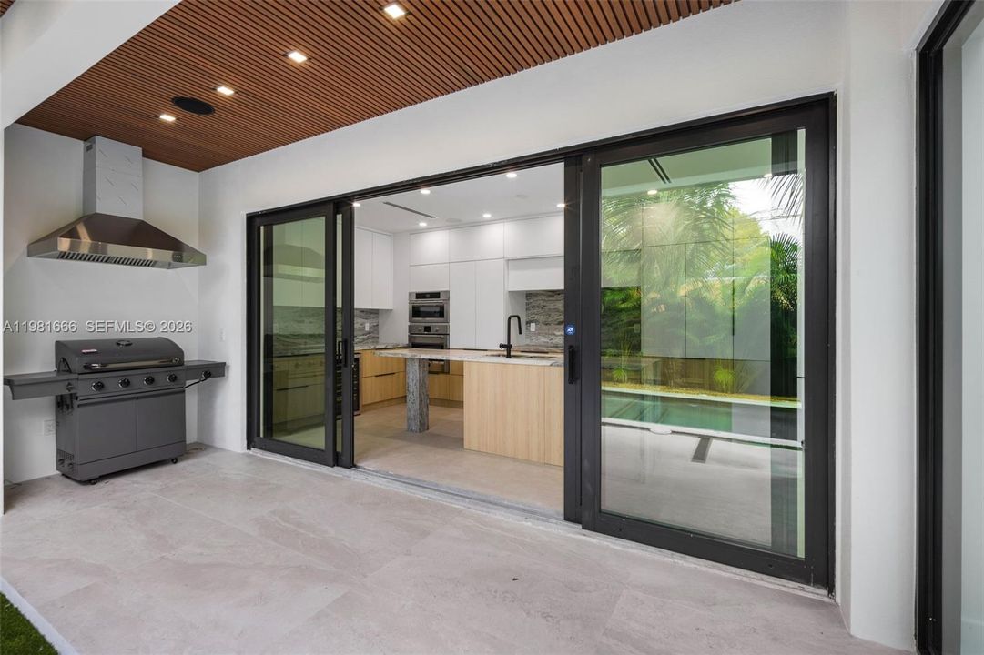 For Sale: $2,350,000 (5 beds, 5 baths, 2690 Square Feet)