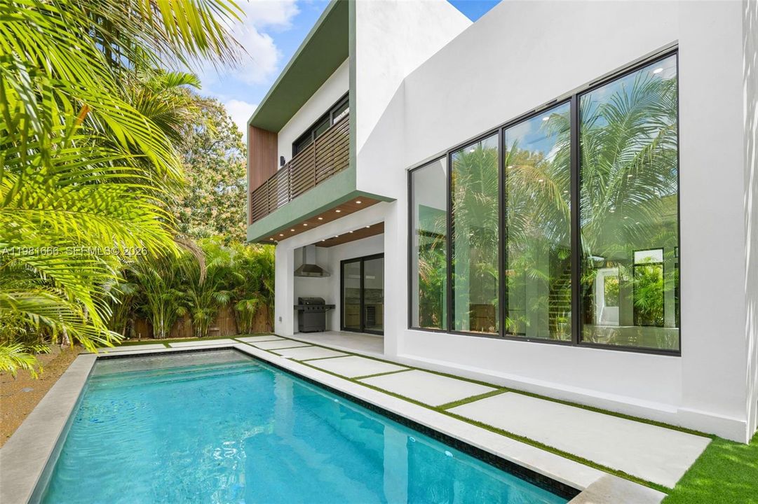 For Sale: $2,350,000 (5 beds, 5 baths, 2690 Square Feet)