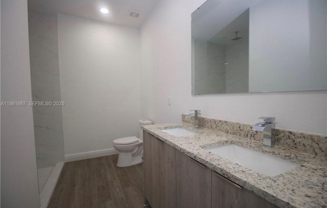 For Rent: $2,000 (3 beds, 2 baths, 1292 Square Feet)