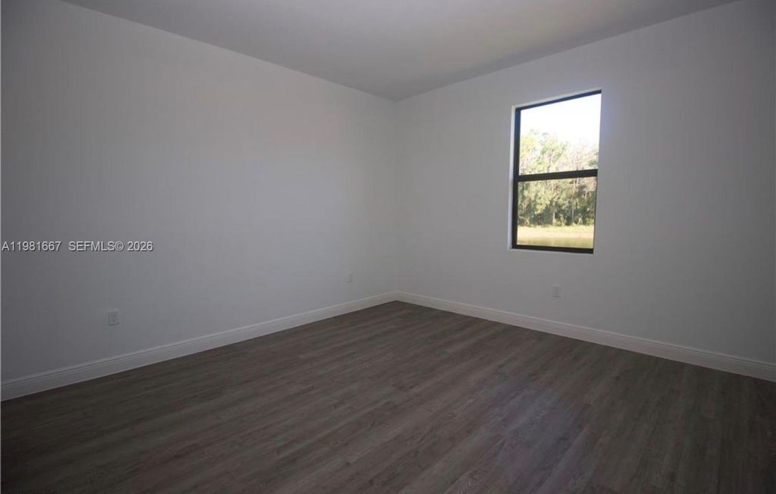 For Rent: $2,000 (3 beds, 2 baths, 1292 Square Feet)