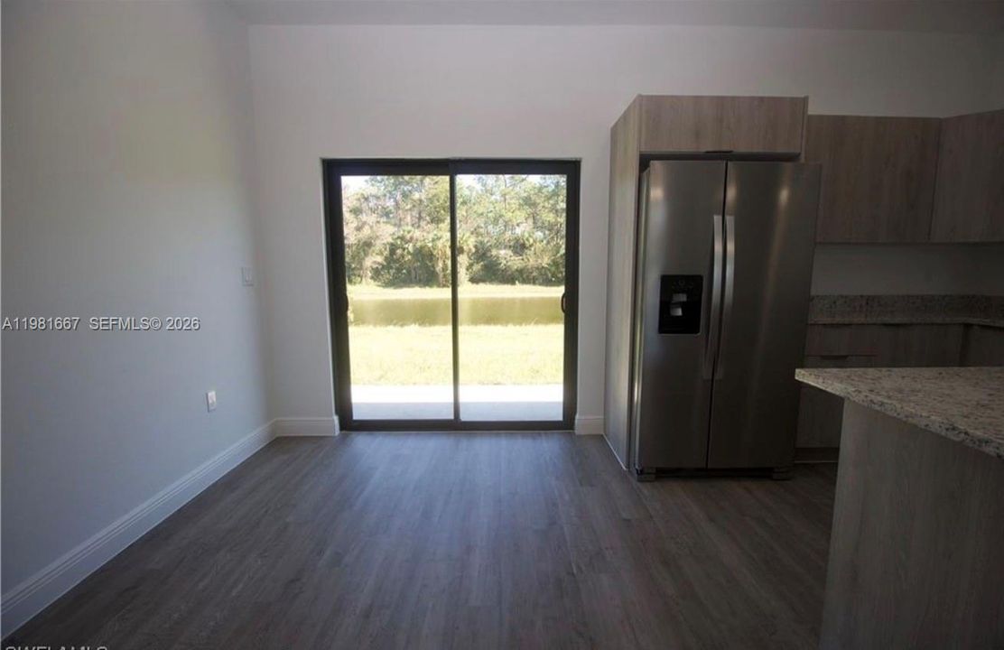 For Rent: $2,000 (3 beds, 2 baths, 1292 Square Feet)
