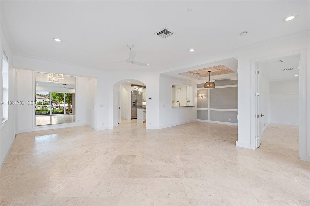 For Sale: $2,195,000 (3 beds, 2 baths, 1920 Square Feet)