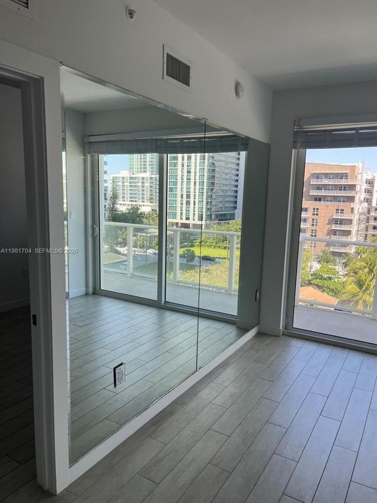 En Venta: $455,000 (2 camas, 2 baños, 814 Pies cuadrados)