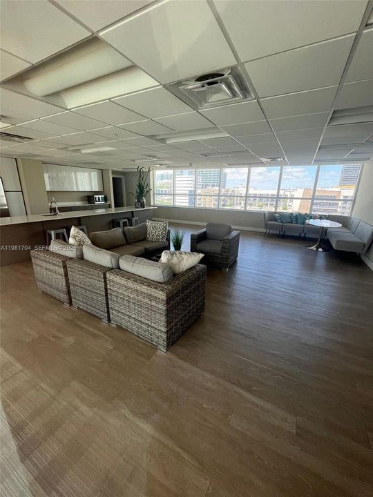 En Venta: $455,000 (2 camas, 2 baños, 814 Pies cuadrados)