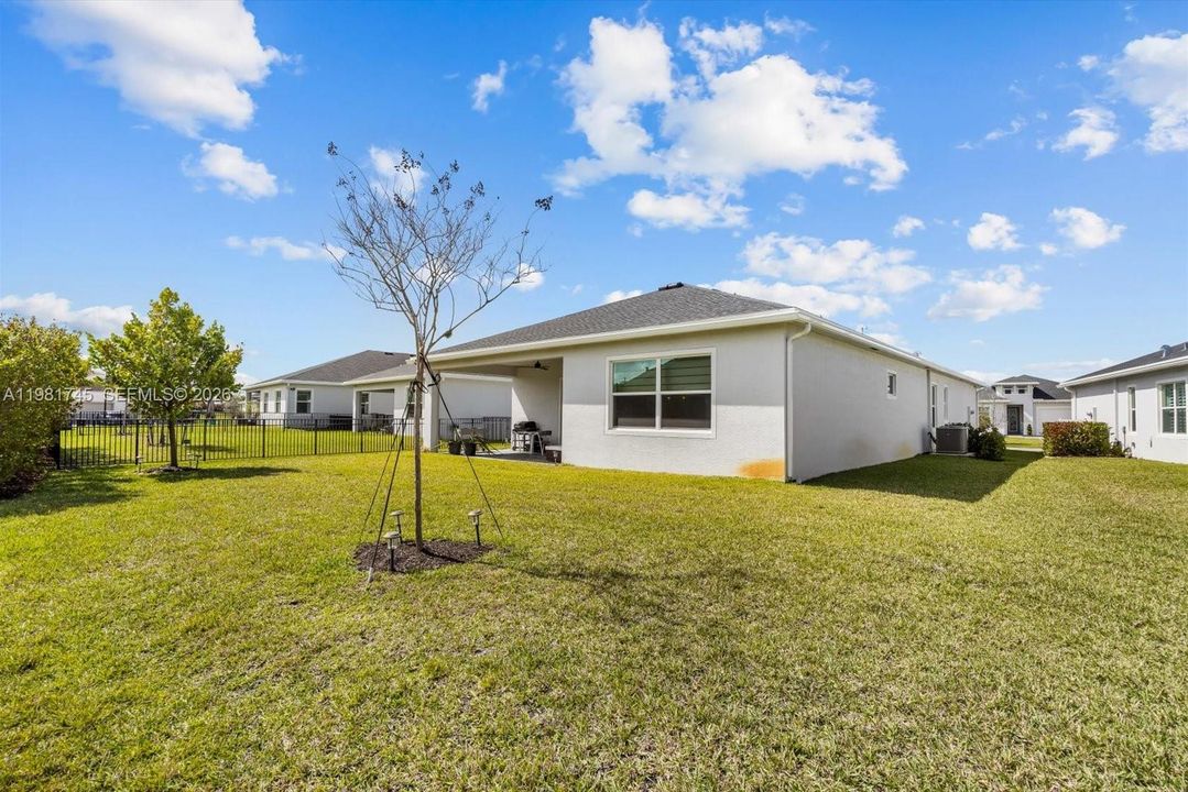 En Venta: $482,000 (3 camas, 3 baños, 2390 Pies cuadrados)
