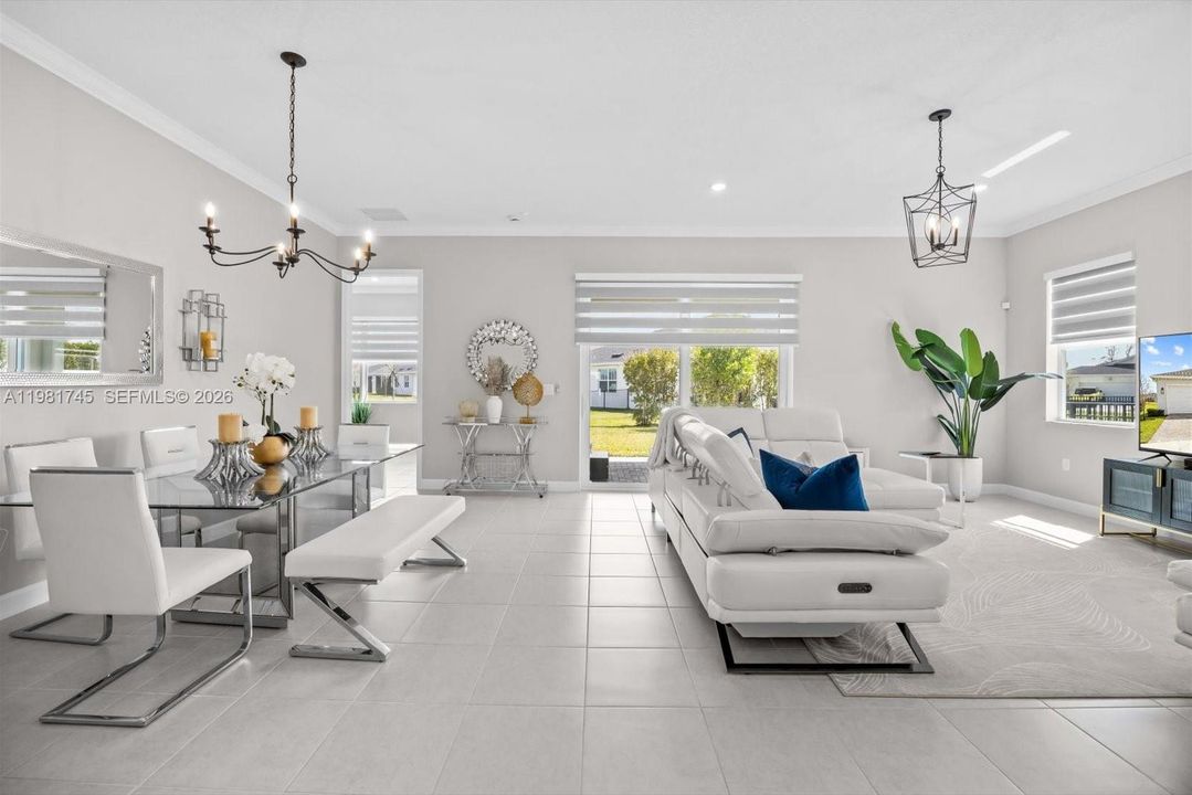 En Venta: $482,000 (3 camas, 3 baños, 2390 Pies cuadrados)