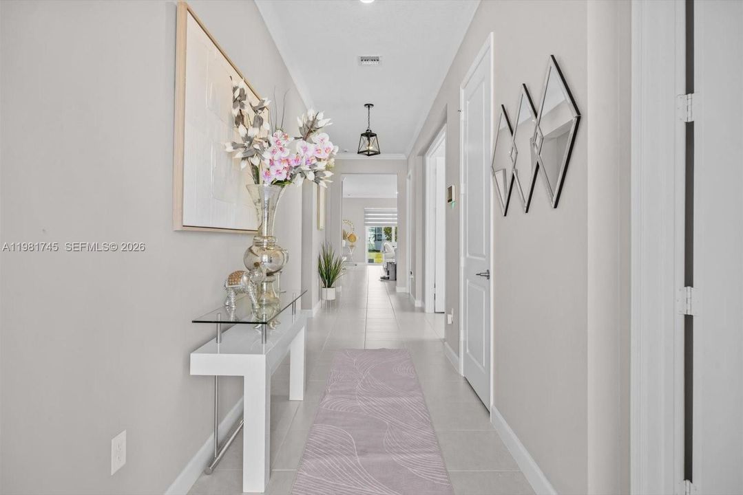 En Venta: $482,000 (3 camas, 3 baños, 2390 Pies cuadrados)