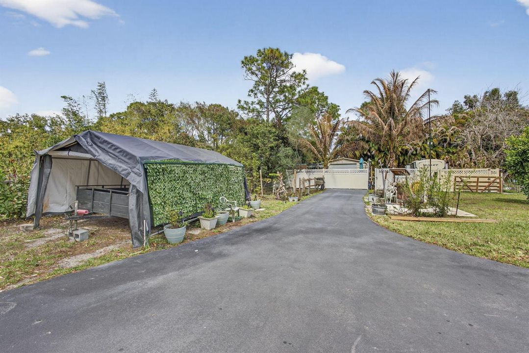Driveway / Carport