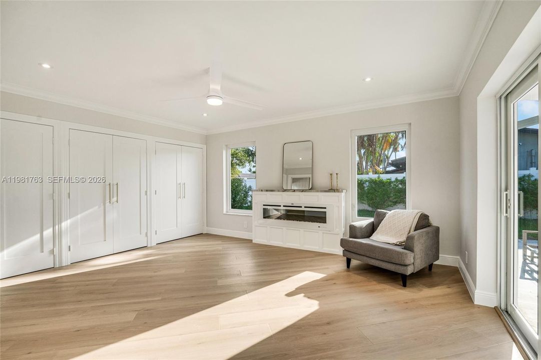 For Sale: $1,399,000 (3 beds, 2 baths, 2480 Square Feet)