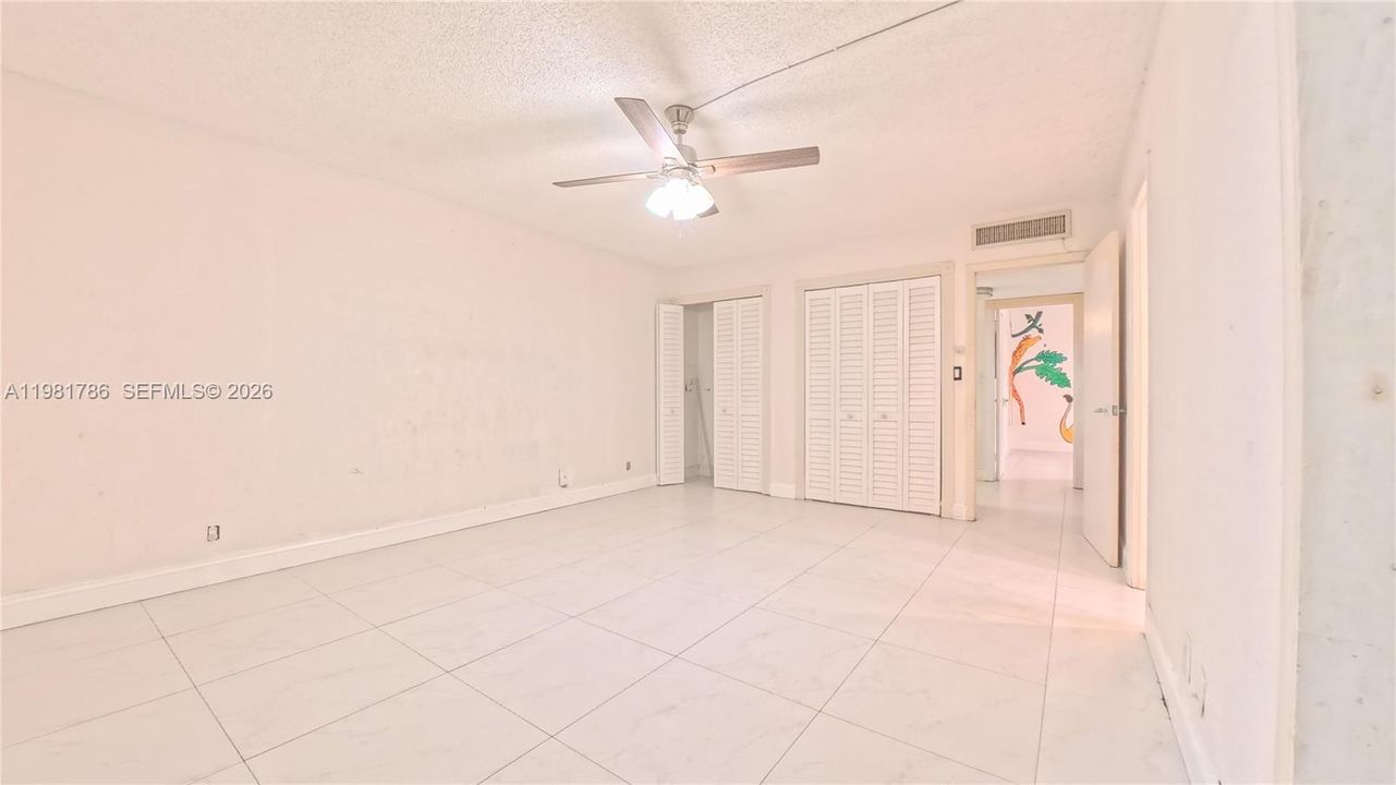 For Sale: $209,900 (3 beds, 2 baths, 1380 Square Feet)