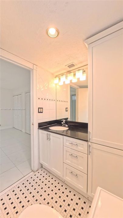 For Sale: $209,900 (3 beds, 2 baths, 1380 Square Feet)