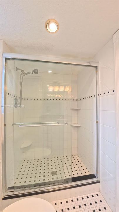 For Sale: $209,900 (3 beds, 2 baths, 1380 Square Feet)