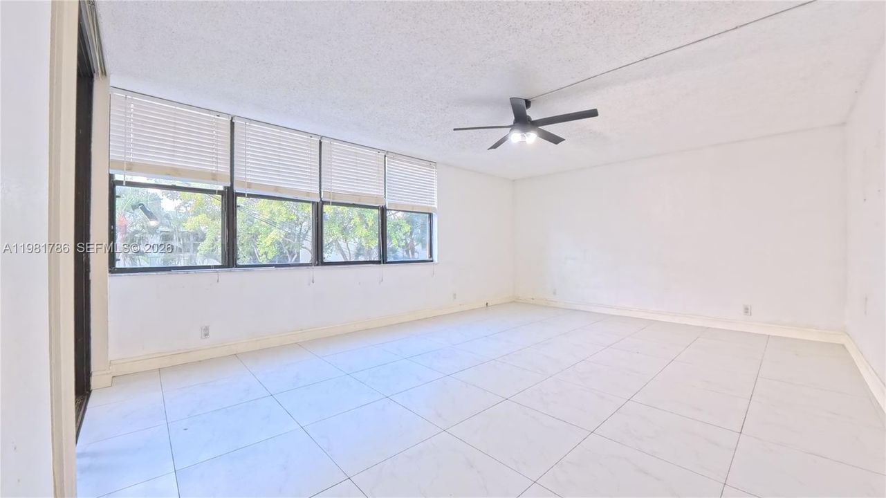 For Sale: $209,900 (3 beds, 2 baths, 1380 Square Feet)