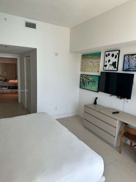 En Venta: $858,900 (2 camas, 2 baños, 1161 Pies cuadrados)