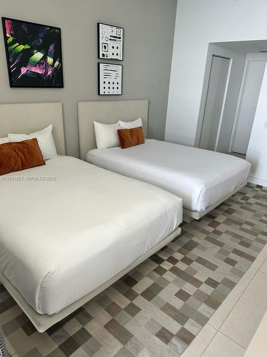 En Venta: $858,900 (2 camas, 2 baños, 1161 Pies cuadrados)