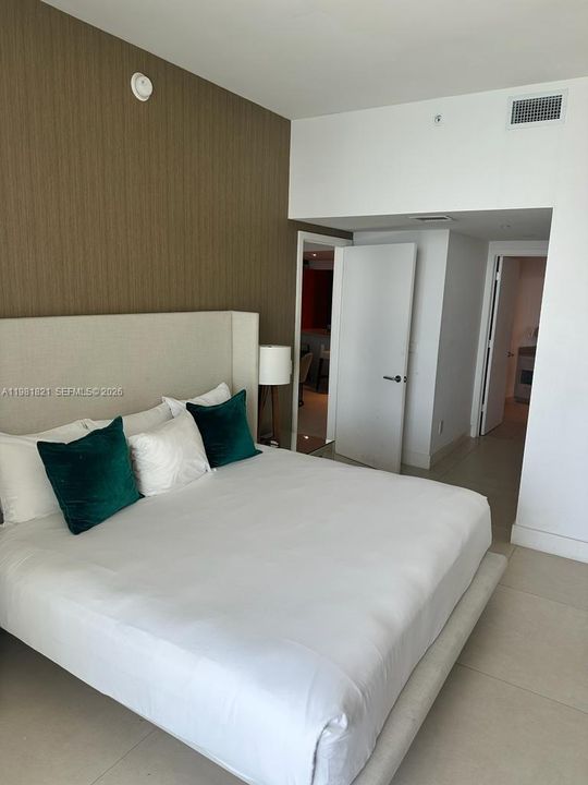 En Venta: $858,900 (2 camas, 2 baños, 1161 Pies cuadrados)