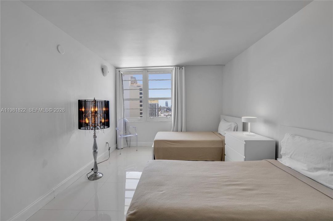 For Sale: $875,000 (2 beds, 2 baths, 1190 Square Feet)