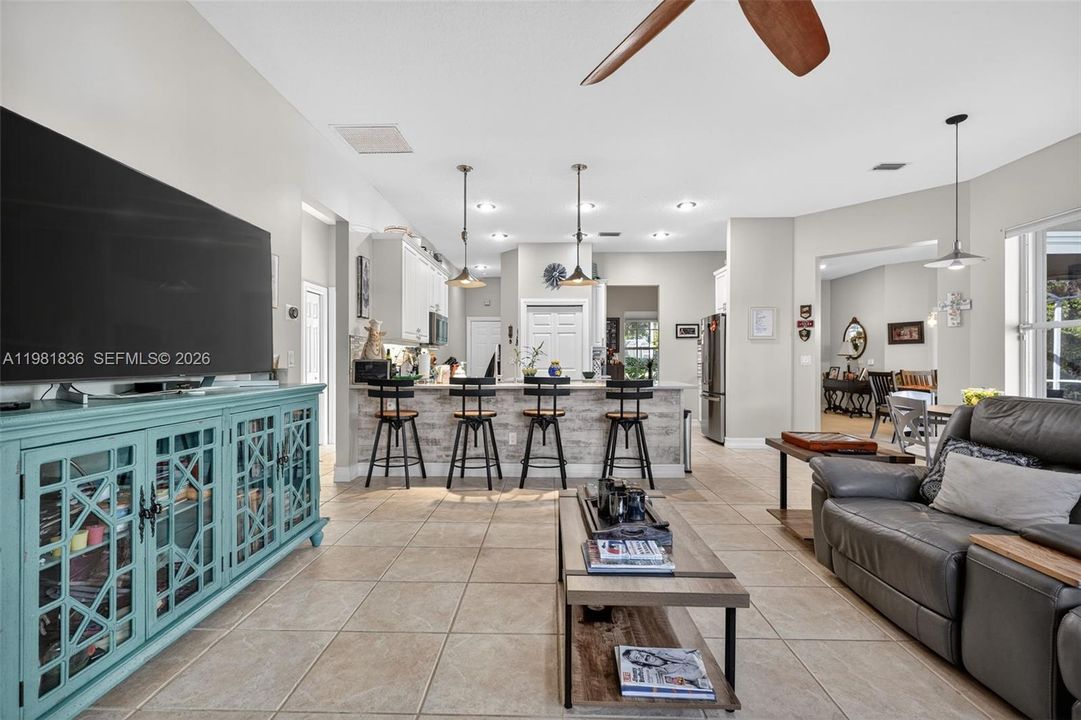 Active With Contract: $824,900 (4 beds, 3 baths, 2425 Square Feet)