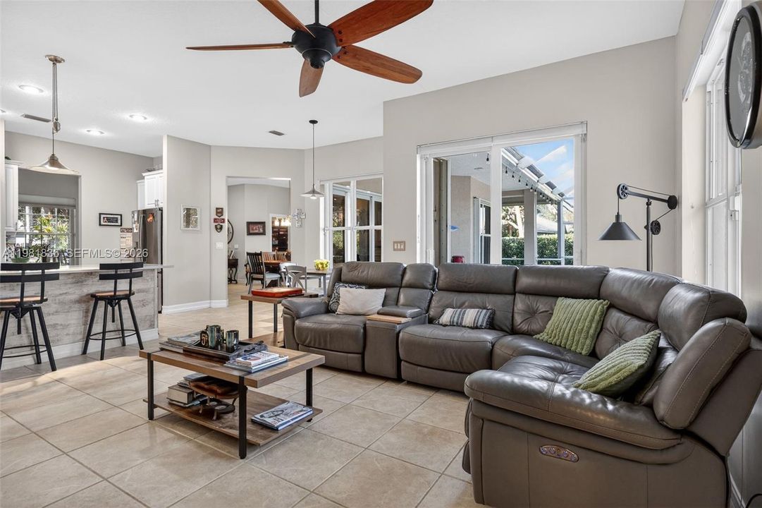 Active With Contract: $824,900 (4 beds, 3 baths, 2425 Square Feet)