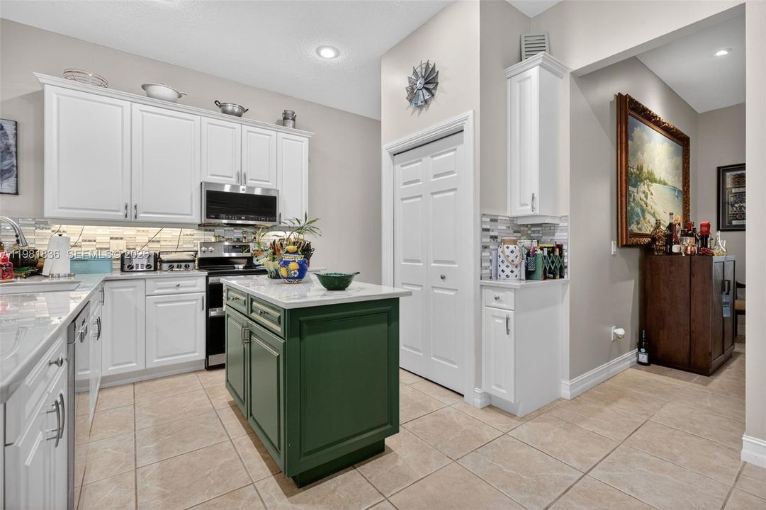 Active With Contract: $824,900 (4 beds, 3 baths, 2425 Square Feet)