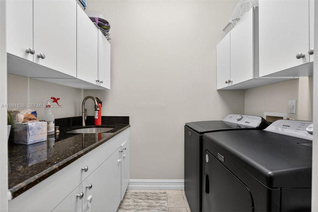 Active With Contract: $824,900 (4 beds, 3 baths, 2425 Square Feet)