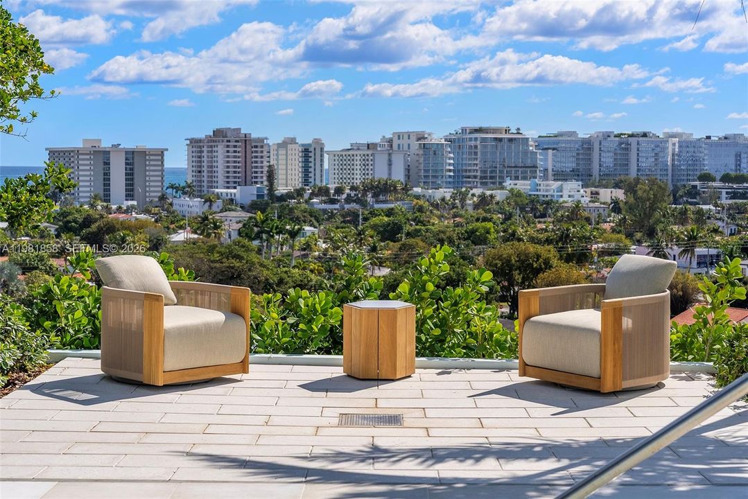 For Sale: $2,695,000 (2 beds, 2 baths, 1851 Square Feet)