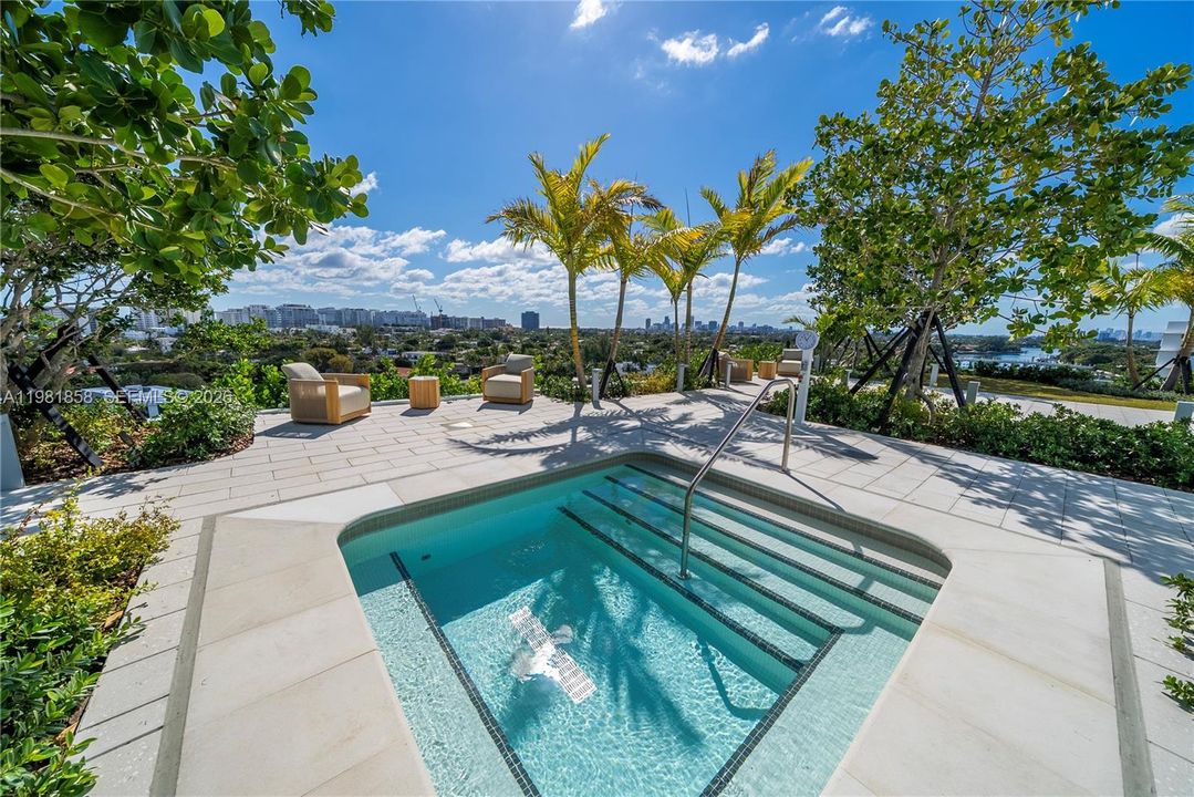 For Sale: $2,695,000 (2 beds, 2 baths, 1851 Square Feet)