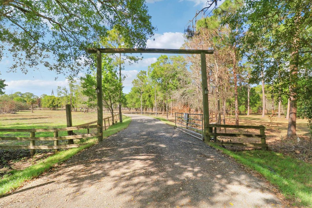 driveway entrance