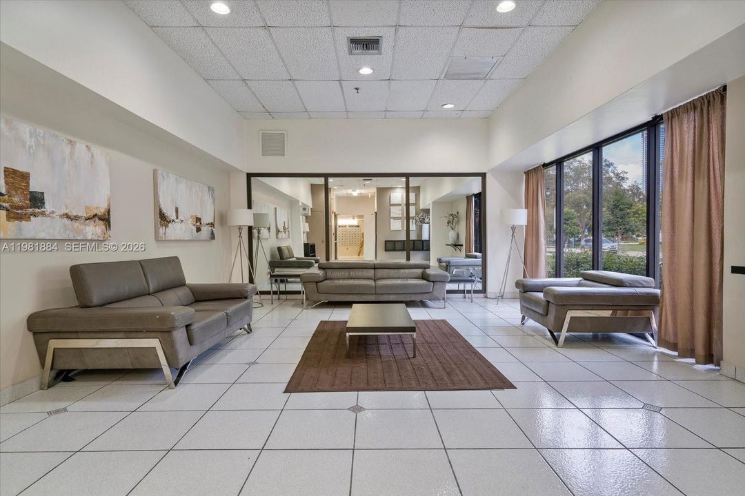 For Sale: $435,000 (2 beds, 2 baths, 1320 Square Feet)
