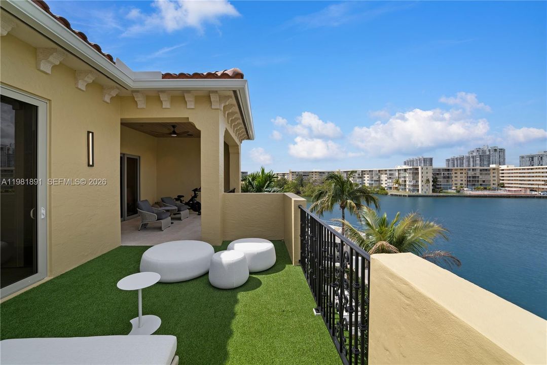 En Venta: $13,750,000 (6 camas, 5 baños, 6430 Pies cuadrados)