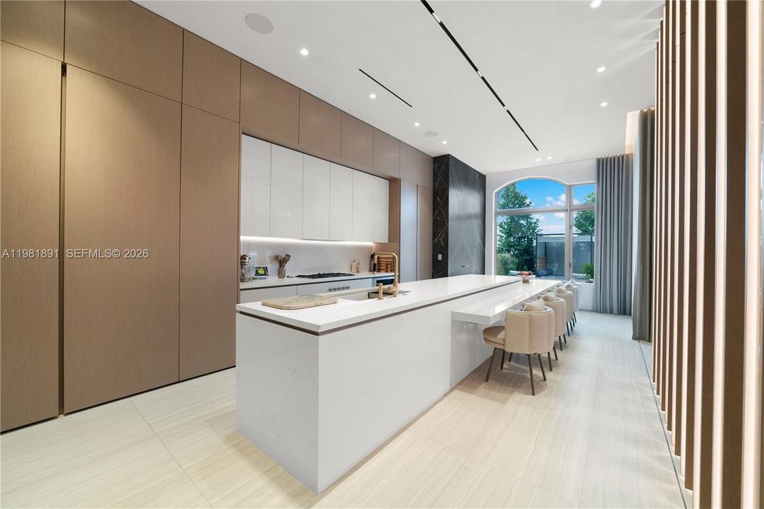 En Venta: $13,750,000 (6 camas, 5 baños, 6430 Pies cuadrados)