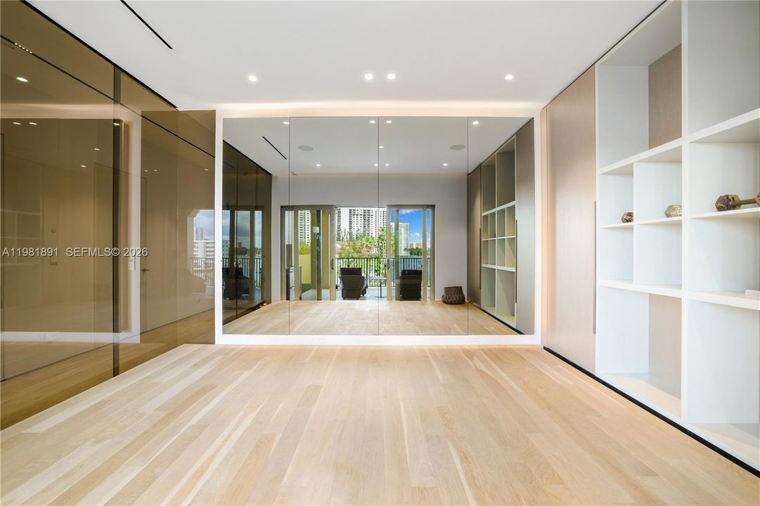 En Venta: $13,750,000 (6 camas, 5 baños, 6430 Pies cuadrados)