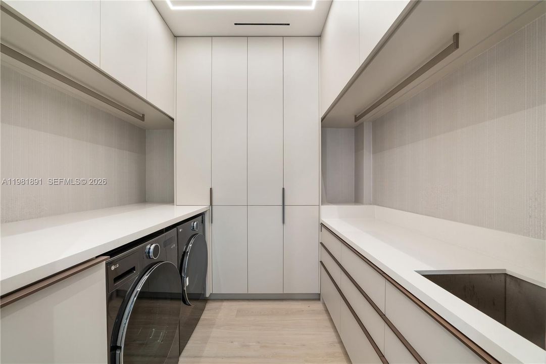 En Venta: $13,750,000 (6 camas, 5 baños, 6430 Pies cuadrados)