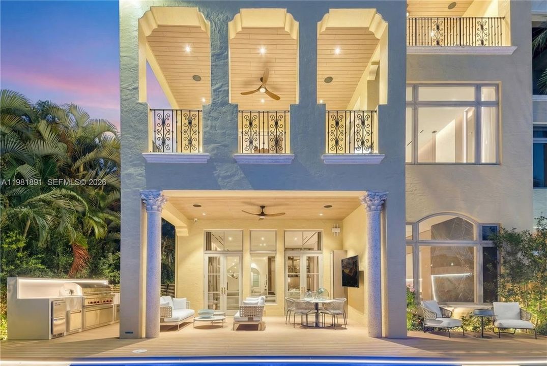 En Venta: $13,750,000 (6 camas, 5 baños, 6430 Pies cuadrados)