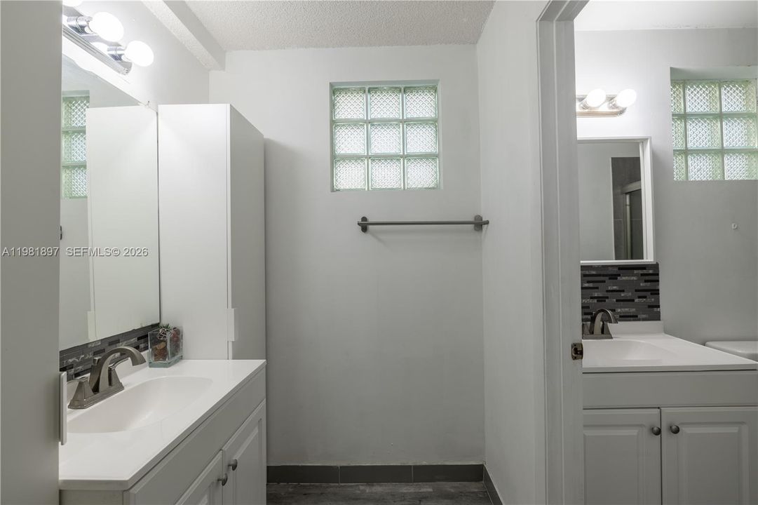 2026 SO FLO Real Estate Group 365 Somerset Way Weston
