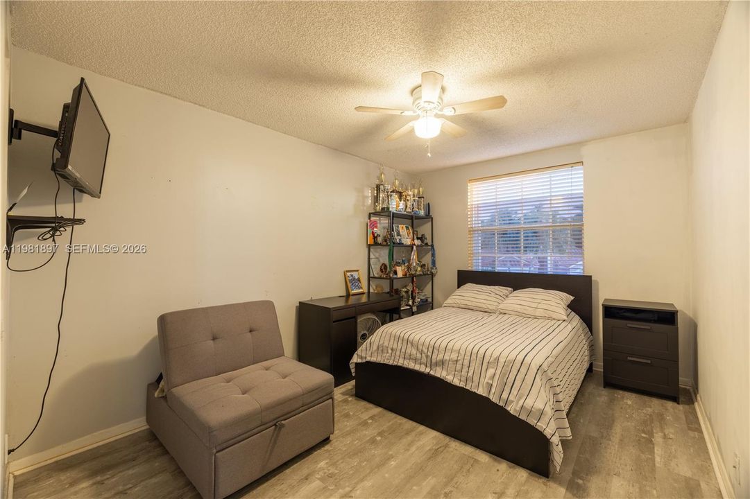 2026 SO FLO Real Estate Group 365 Somerset Way Weston