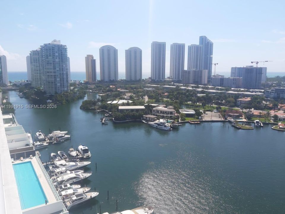 For Sale: $1,495,000 (3 beds, 3 baths, 1688 Square Feet)
