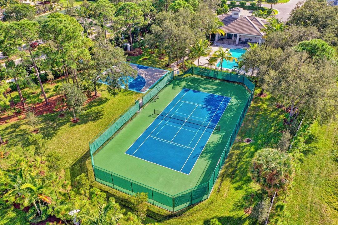 TOSCANA ISLES TENNIS COURTS
