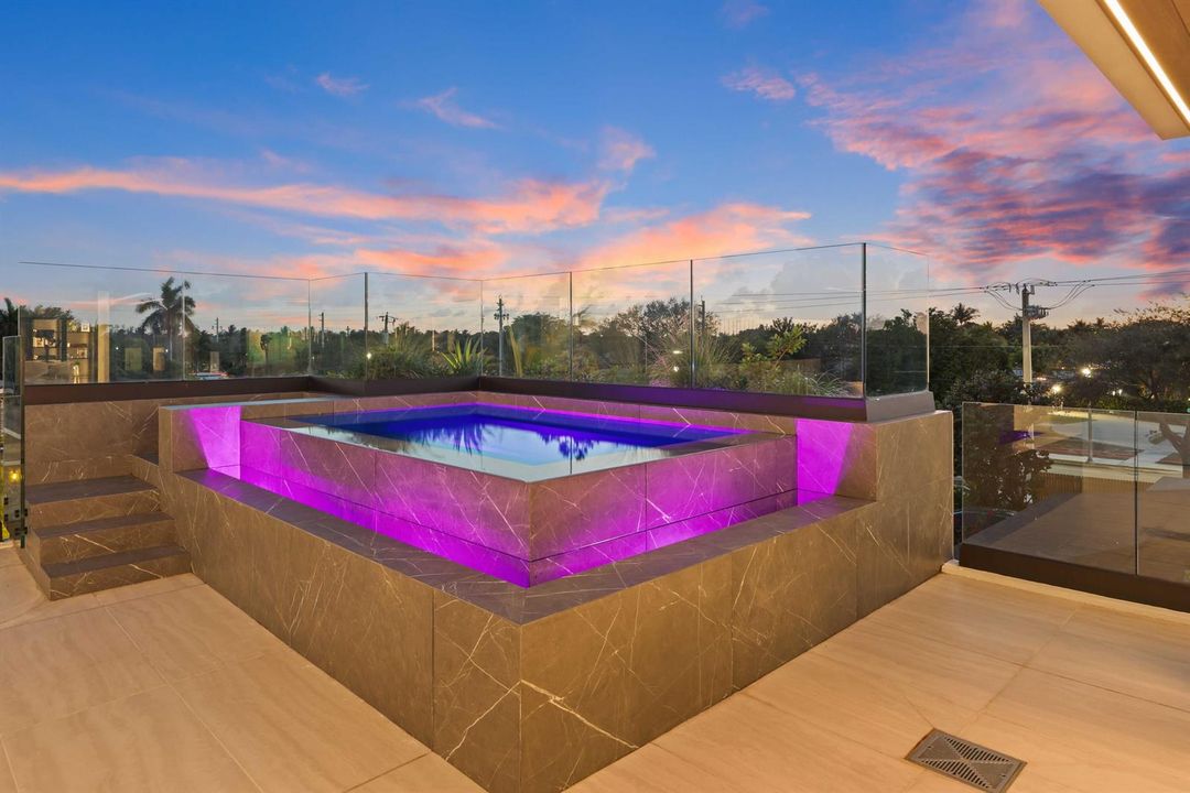 Rooftop Spa